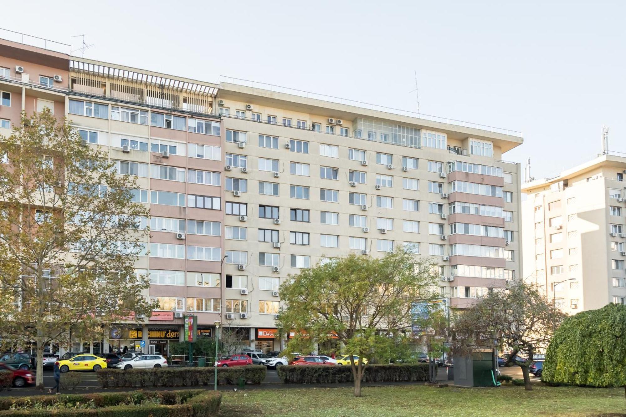 Chic Sanctuary One-Bedroom Retreat With Spectacular Landmark Views Of The Concert Hall Βουκουρέστι Εξωτερικό φωτογραφία