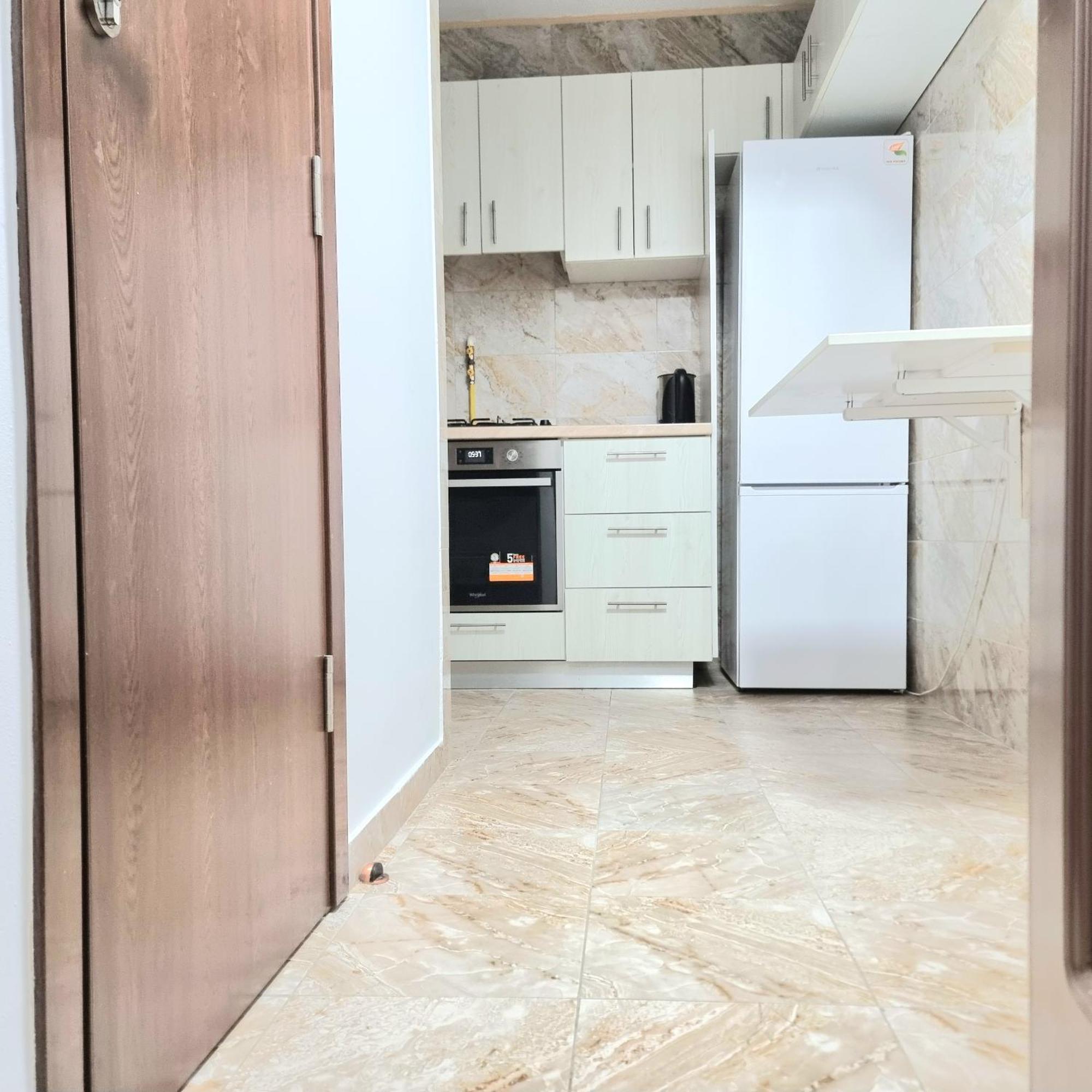 Chic Sanctuary One-Bedroom Retreat With Spectacular Landmark Views Of The Concert Hall Βουκουρέστι Εξωτερικό φωτογραφία