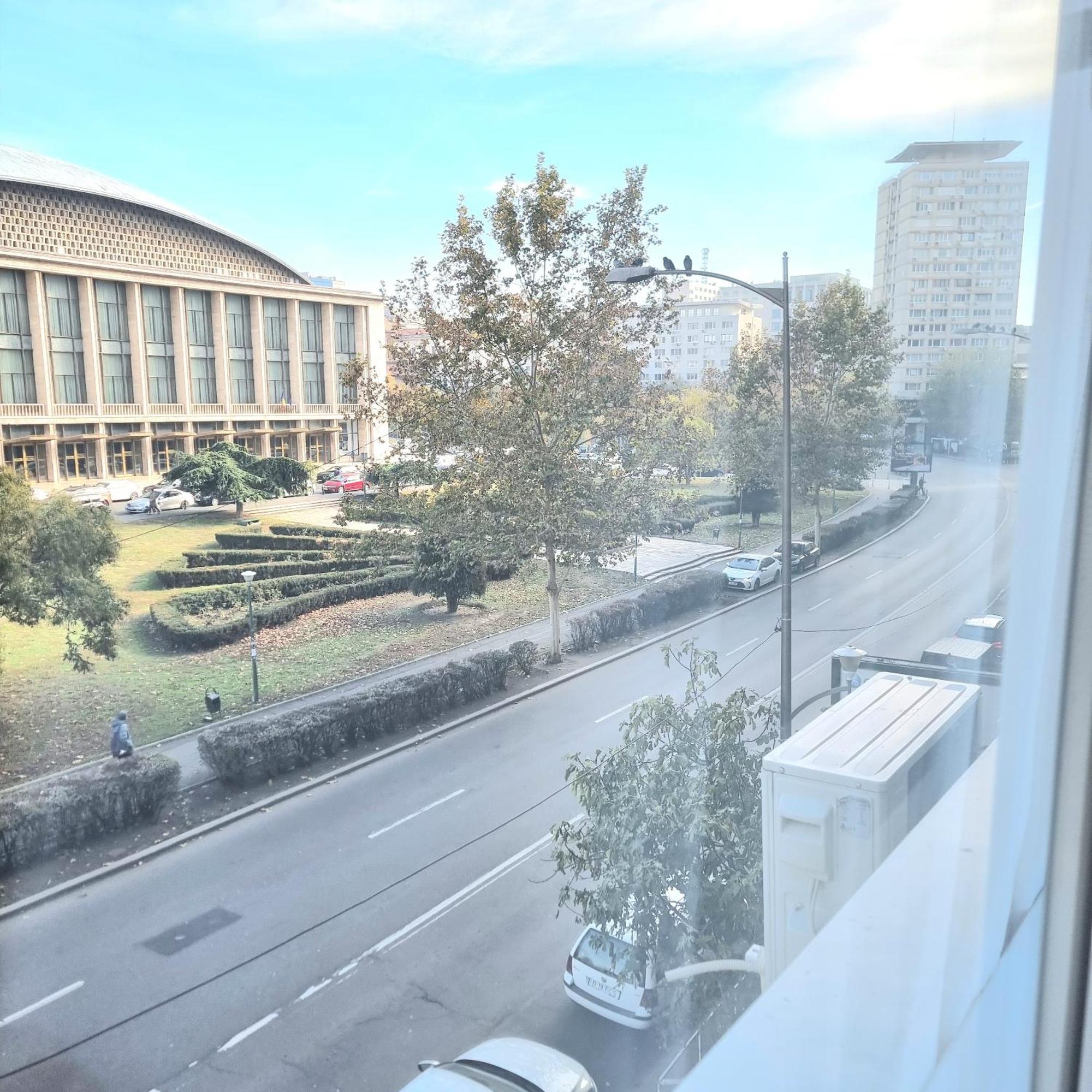 Chic Sanctuary One-Bedroom Retreat With Spectacular Landmark Views Of The Concert Hall Βουκουρέστι Εξωτερικό φωτογραφία