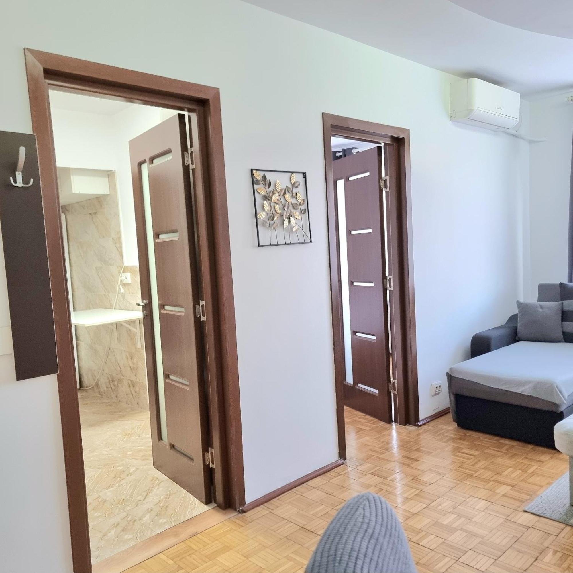 Chic Sanctuary One-Bedroom Retreat With Spectacular Landmark Views Of The Concert Hall Βουκουρέστι Εξωτερικό φωτογραφία