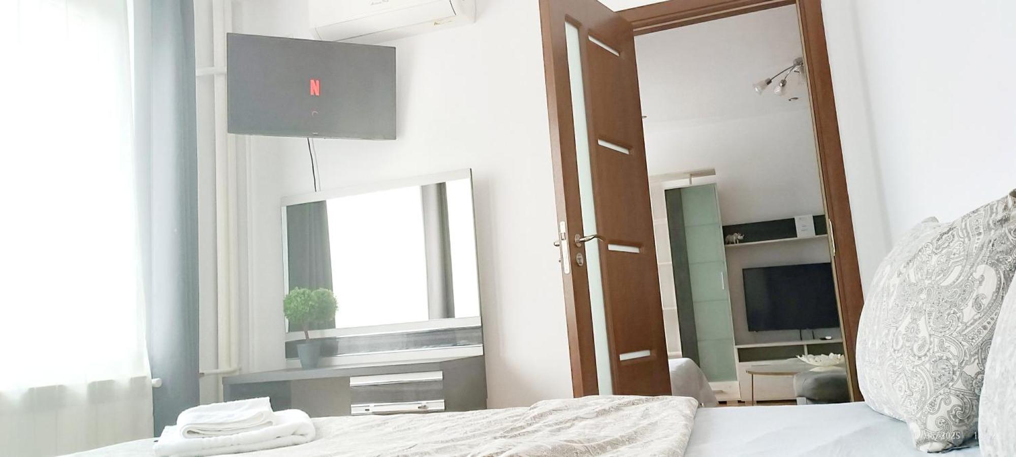 Chic Sanctuary One-Bedroom Retreat With Spectacular Landmark Views Of The Concert Hall Βουκουρέστι Εξωτερικό φωτογραφία